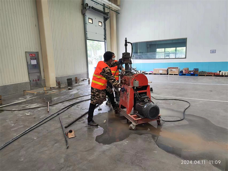 江津厂房地面下沉塌陷注浆加固施工